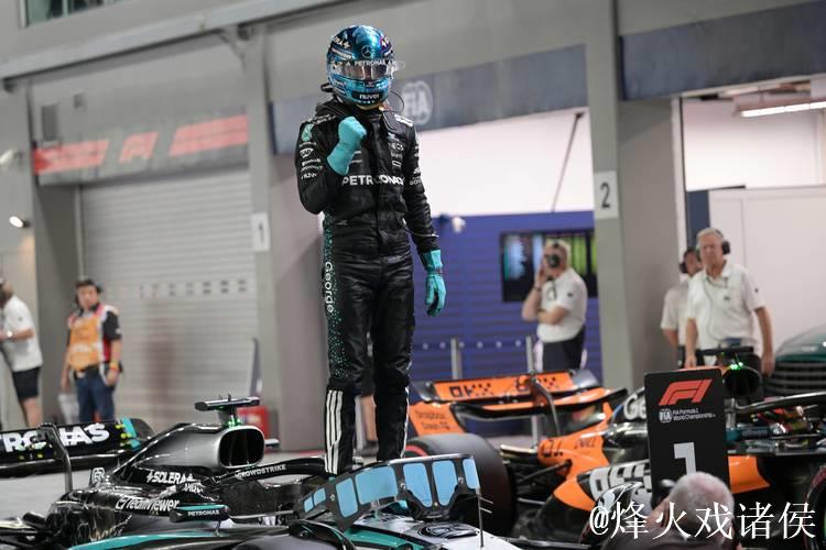 F1新加坡大奖赛：拉塞尔夺得杆位，维斯塔潘位居第二